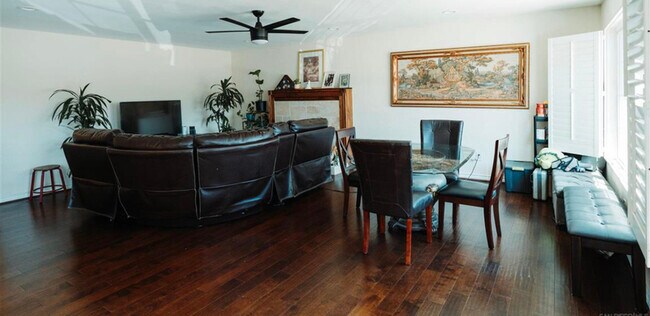 Foto del edificio - 2415 E 20th St