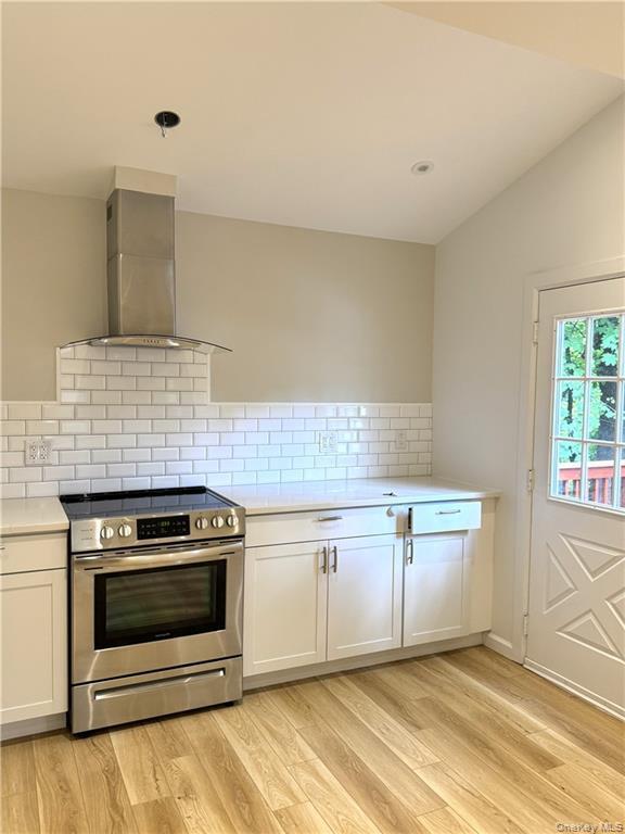 Foto del edificio - 64 Orrs Mills Rd