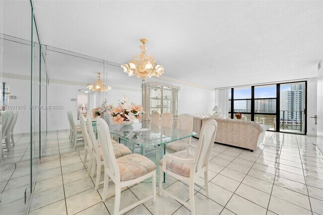 Foto del edificio - 1000 Parkview Dr