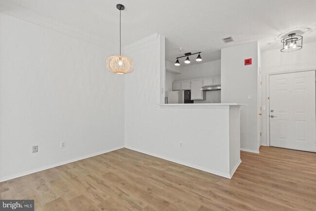 Foto del edificio - 1530 Spring Gate Dr.