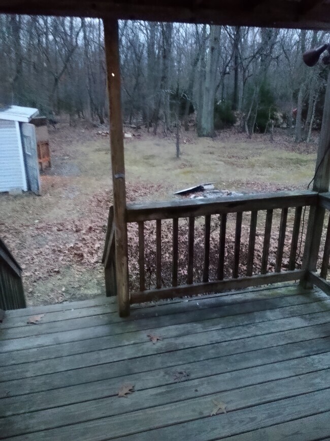 Foto del edificio - 1857 Janvier Rd