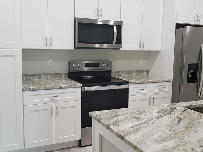 Building Photo - Brand New 3 bedroom Duplex in Deep Creek f...
