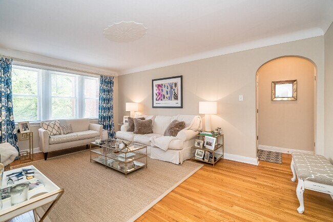 Building Photo - 7506 Cromwell Dr