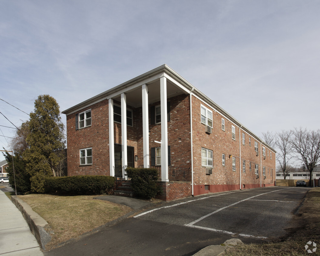 Primary Photo - 453 Glenbrook Road Apartments