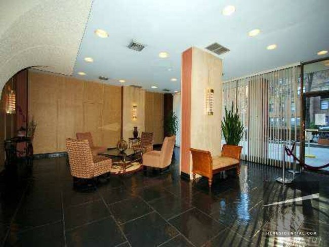 Building Photo - 17520 Wexford Ter