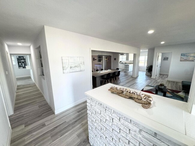 Photo - 2326 S Peninsula Dr House