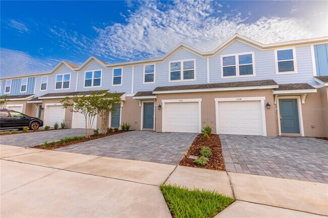 Building Photo - 3316 Thicket St