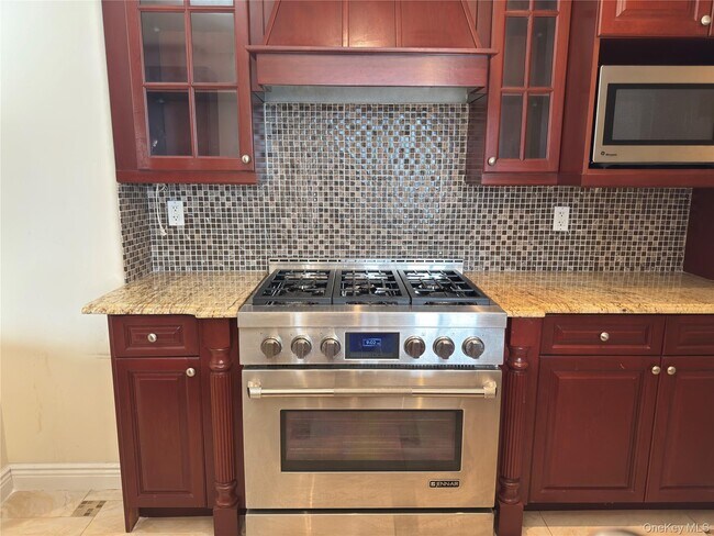 Foto del edificio - 63-36 99th St