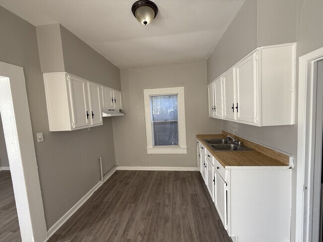 Foto del edificio - 1817 San Luis St