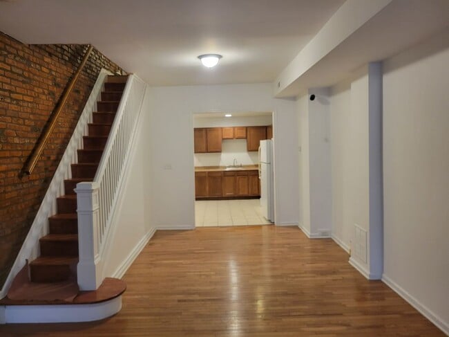Foto del edificio - 2649 Wilkens Ave