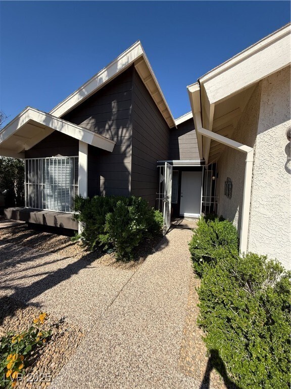 Foto del edificio - 4241 Satinwood Dr