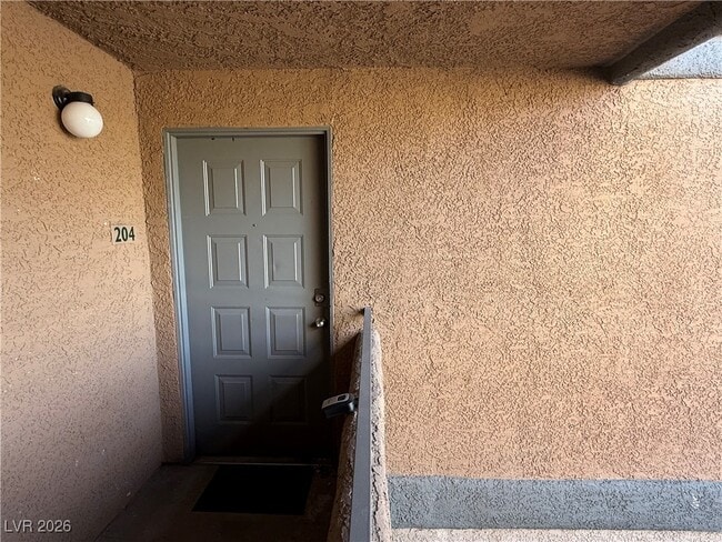 Building Photo - 240 Mission Catalina Ln