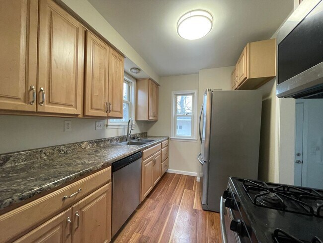 Foto del edificio - 52 Gould Ave