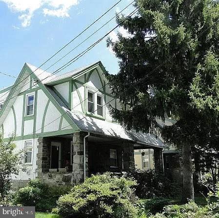 Foto del edificio - 227 Marlboro Rd