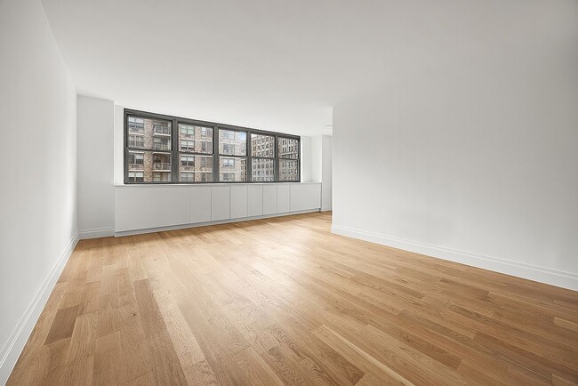 Building Photo - 239 E 79th St