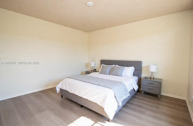 Foto del edificio - 1891 SW 81st Ave