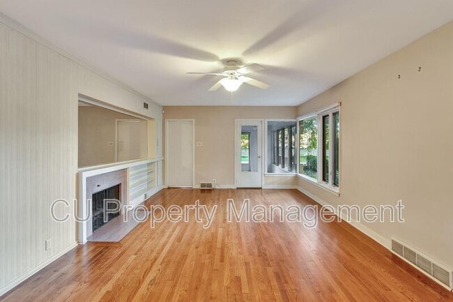 Foto del edificio - 202 W Indiana Ave