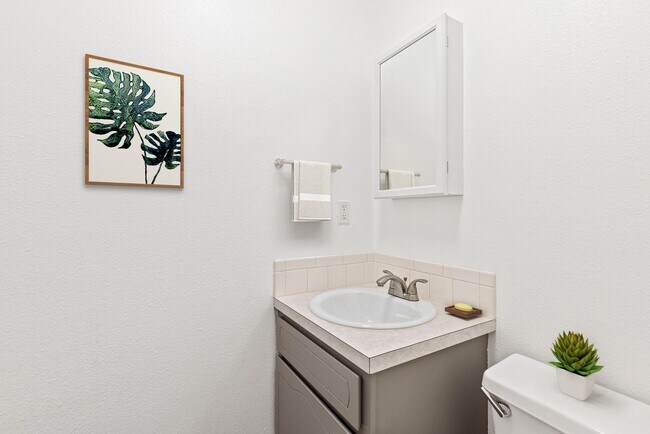 Building Photo - 4897-4897 Basswood Dr
