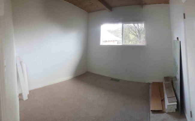 Foto del edificio - 6325 Portola Rd