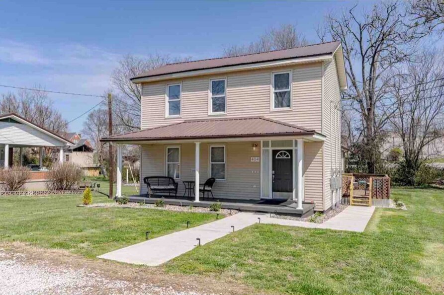 Foto principal - 404 N Washington St
