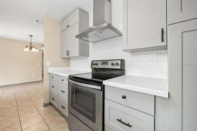 Building Photo - 4405 Almark Dr