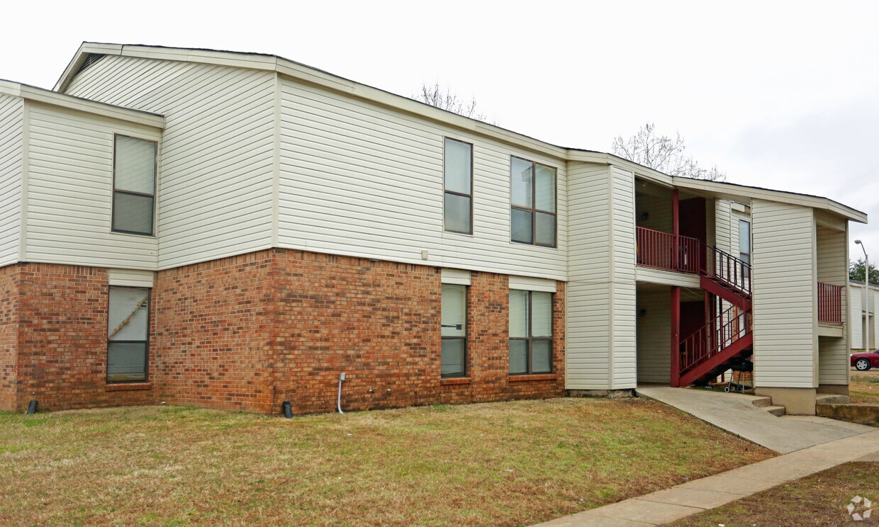 Academy Apartment Homes Huntsville Al Apartments Com