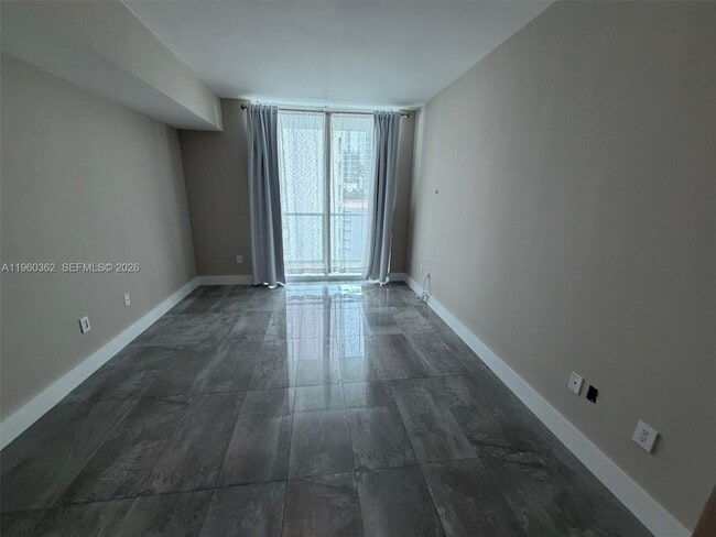 Building Photo - 218 SE 14th St