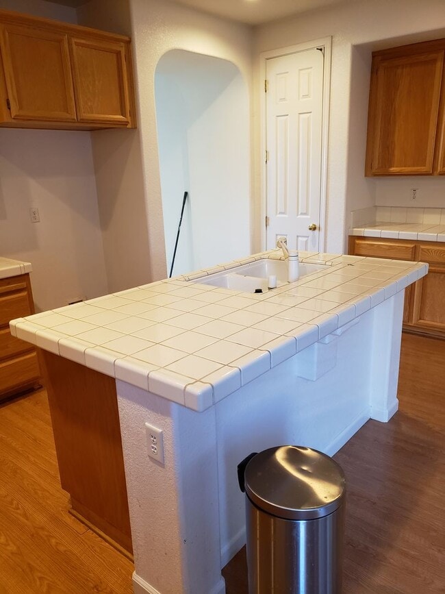 Building Photo - North Natomas One Story 1735 sq. ft. 4 bed...