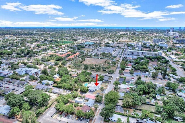 Foto del edificio - 2415 Pierce St