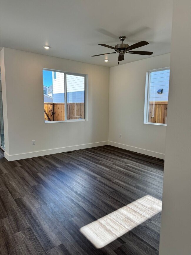 Foto del edificio - Brand New 4 Bedroom Home in Northwest Crossing