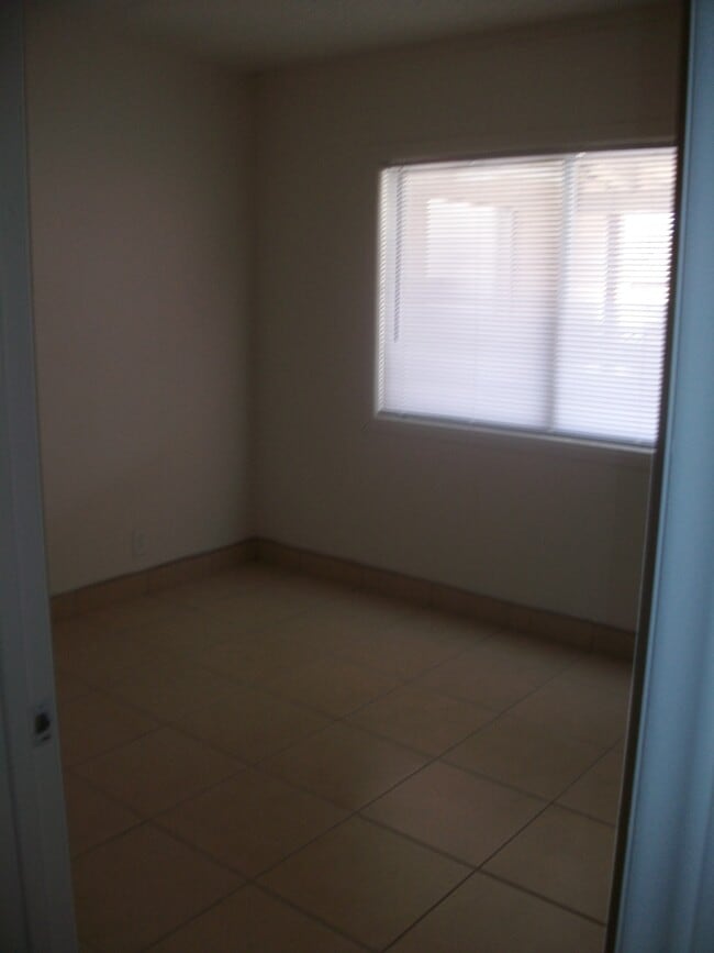 Foto del edificio - 5111 Blanton Dr
