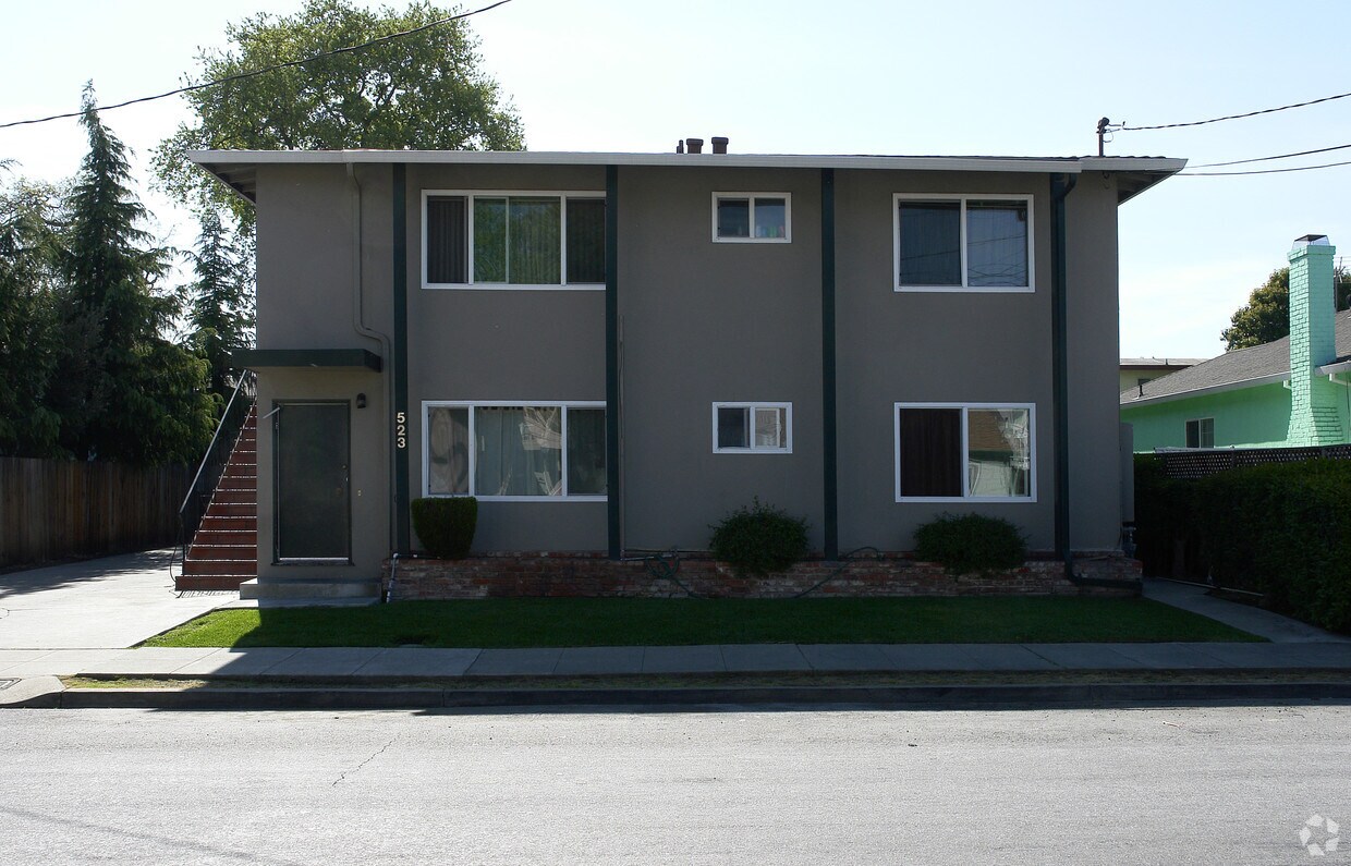 Building Photo - 523 Poplar Ave