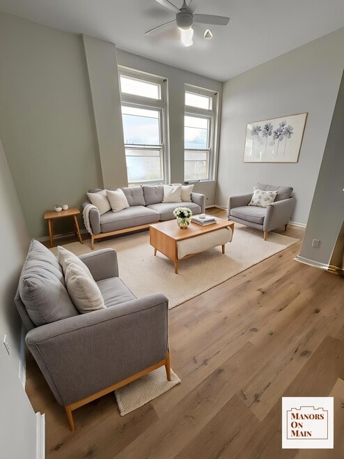 Building Photo - Manors On Main