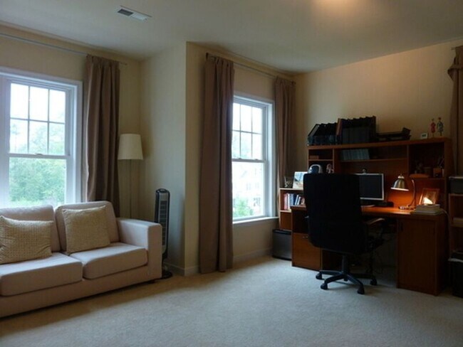 Foto del edificio - 2938 Patriots Landing Dr