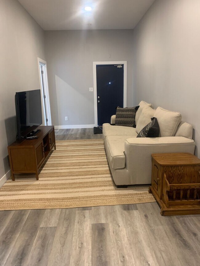 Foto del edificio - 1527 Poplar St