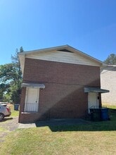 Building Photo - 417 1/2 N Lucas St
