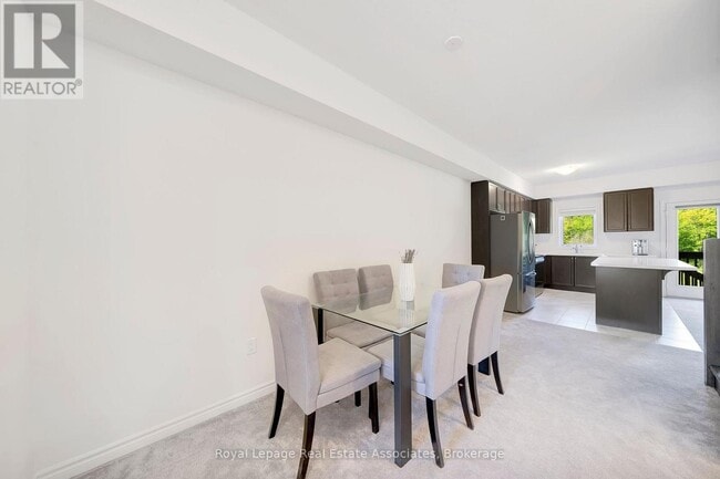 Photo du bâtiment - 305 Garner Rd W