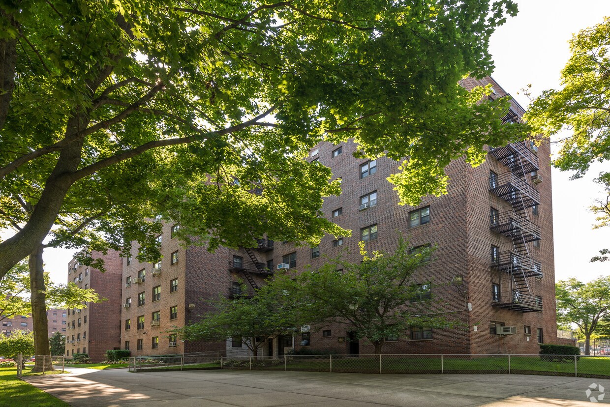 8740 Francis Lewis Blvd, Queens Village, NY 11427 Apartments Queens