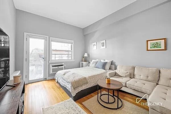 Foto del edificio - 211 Thompson St