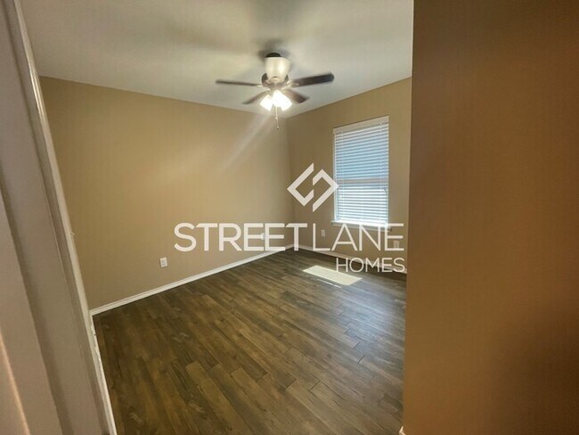Building Photo - Charming 2 Bedroom in Nash!
