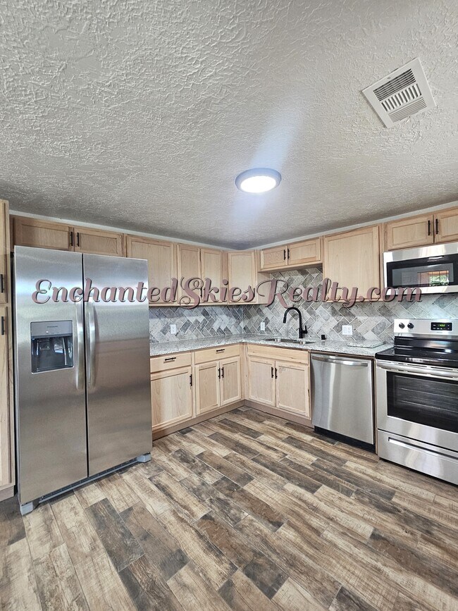 Foto del edificio - 2910 3rd St NW