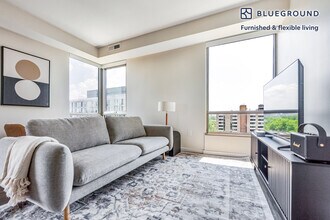 Building Photo - 301 M St SW