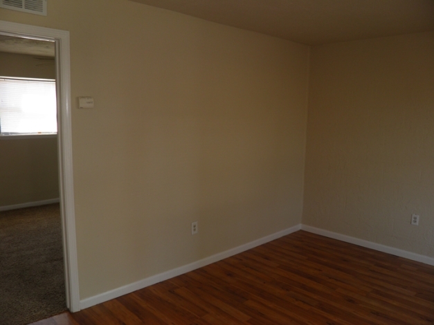 Building Photo - Premier Villas Apartments