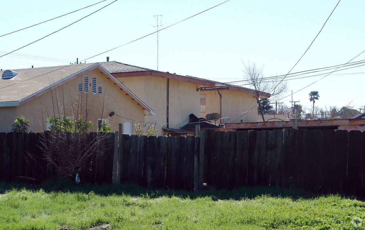 Foto del edificio - 1448 N F St