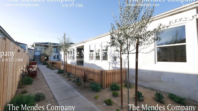 Building Photo - Modern Luxury 1 bedroom/ 1 bathroom End Un...