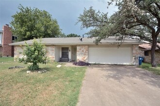 Building Photo - 12327 Deerbrook Trail