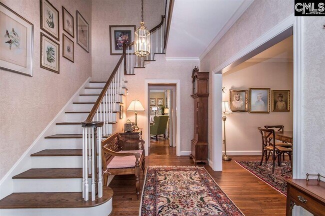 Building Photo - 2115 Pinehurst Dr