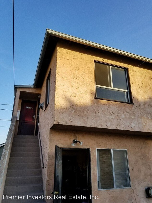 Primary Photo - 1056 S Norton Ave