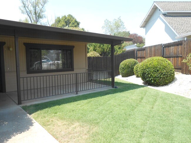 Foto del edificio - Willow Brook Estates Home in Cul-de-sac