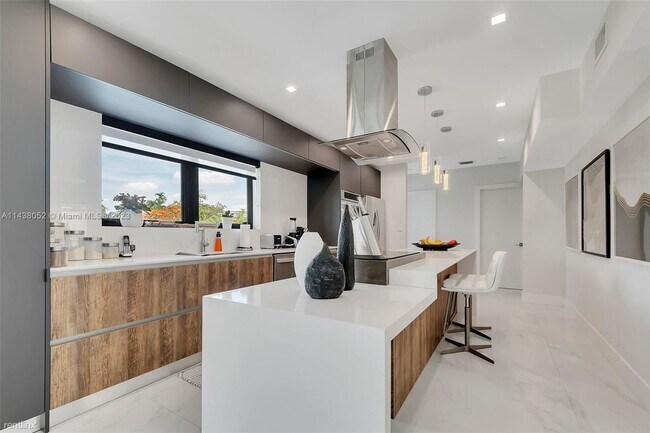 Foto del edificio - 5 br, 5 bath House - 4167 Palm Ln # 0